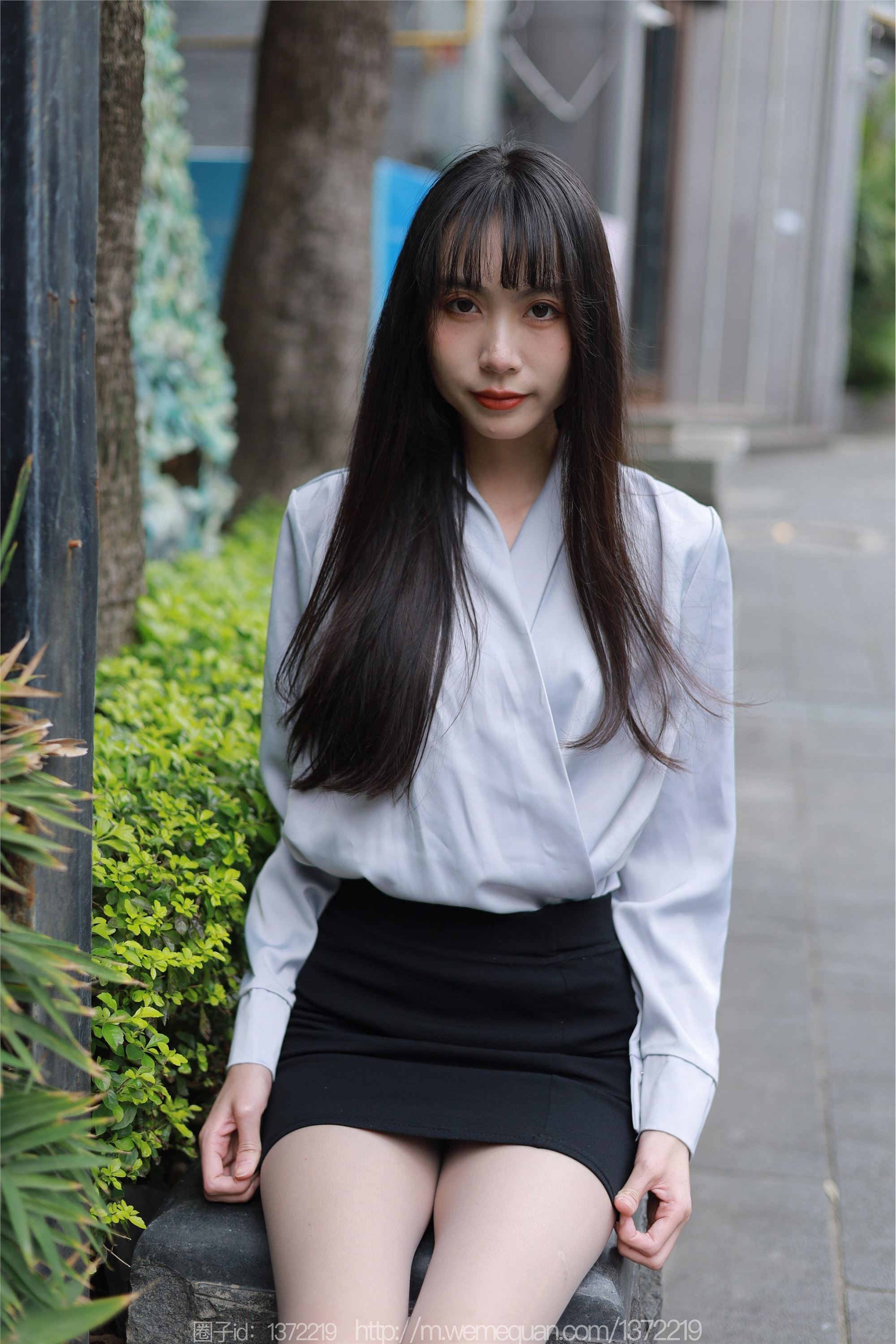 IESS异思趣向  2023.03.02 丝享家 1378 团团《楼梯上的美人》